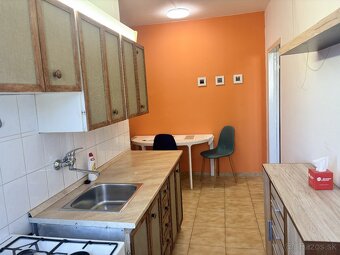 1-izb. byt na Juhu s balkónom - 5