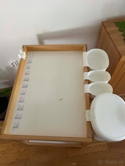IKEA prebaľovací stôl + koše - 5