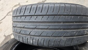 Predám letné pneumatiky 235/55 17 99W - 5