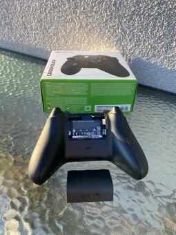 Xbox one X na 1 tb čierný - 5