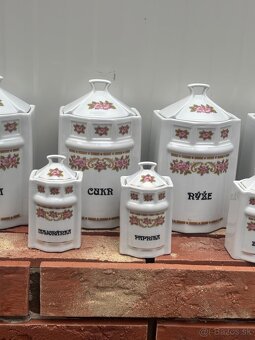 Sada porcelanovych koreniciek - 5