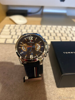 tommy hilfiger - 5
