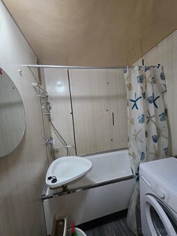 Ponúkame na predaj 1. izbový byt v prijemnej lokalite - 5