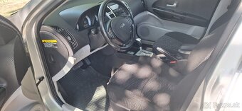 Kia ceed 1,6 benzín r.v. 4/2007 AUTOMAT - 5