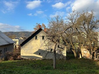 Pozemok 1096 m2 s rodinným domom na rekonštrukciu - 5