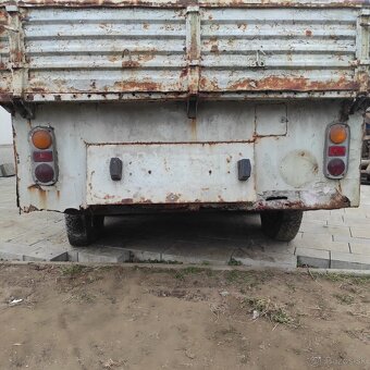 Trojnapravový valník-motor Mercedes - 5