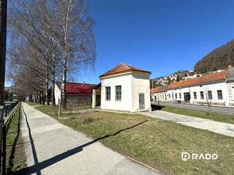 RADO | Administratívna budova v kúpeľnom meste Trenčianske T - 5