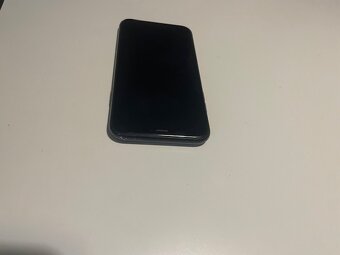 Krásny Iphone XR čiernej farby 64GB batéria 92 percent - 5