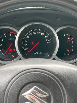 Predám/vymením Suzuki Grand Vitara 2006 1.9 DDIS - 5