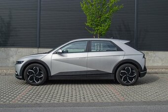 Hyundai Ioniq 5 73 kWh Style 4x4 ODPOČET DPH - 5