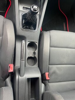 Volkswagen Golf 5 - 5
