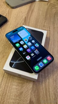 Vymenim iPhone 16 Pro Max 256gb White kupeny v iStore - 5