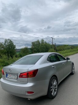 Predám LEXUS IS220d 2.2 130kw - 5