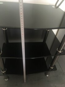 Skleneny TV stolik - 5