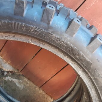 Pneumatiky PIRELLI SCORPION,MAXXIS DESERT - 5