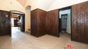 EXKLUZÍVNA HISTORICKÁ NEHNUTEĽNOSŤ V CENTRE BREZNA - 5