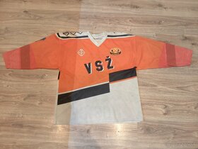 Hrané aj staré hokejové dresy Kúpim - 5