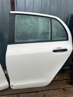 Predám airbagy Pasy Ecu Dvere Nárazník Kapota Yaris 2006- - 5