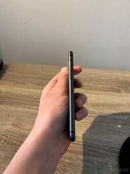iPhone 8 64 gb Black - 5