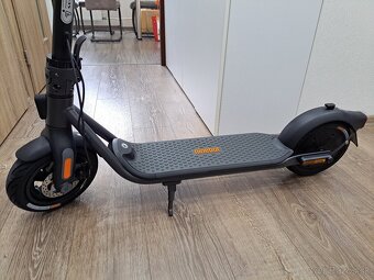Ninebot Kickscooter F2 by Segway - 5