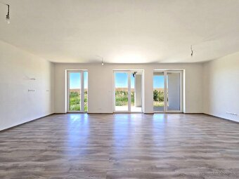 Moderný 4i RD krytá terasa + nerušený výhľad, 635m², Cestice - 5