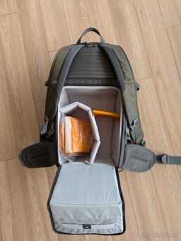 Batoh Lowepro Flipside Trek BP 450 AW - 5