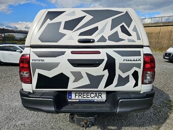 Toyota Hilux 2.4 L D-4D 4x4 - 5