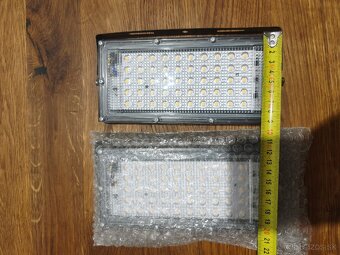 Predám 50W LED reflektor - 5