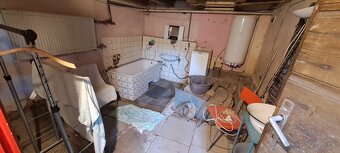 Ponúkame na predaj rodinný dom na polosamote pri obci Rudník - 5