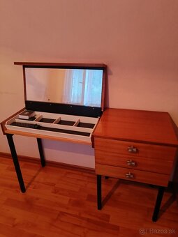 Rôzny retro nábytok - 5