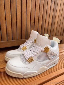 Jordan 4 Retro Metallic Gold - 5