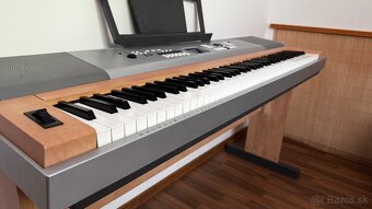 Klavír YAMAHA Portable grand DGX-630 - 5