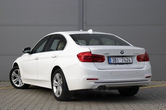 BMW 330i xDrive - 5