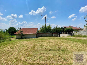 NA PREDAJ STAVEBNÝ POZEMOK NITRA - ZOBOR, HORNOZOBORSKÁ UL. - 5