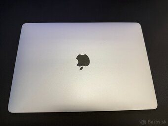 Apple MacBook Air 13" 2019 - 5