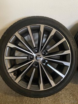 Originál Škoda kola R19 - 5