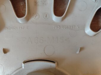 Predám 4 ks puklice VW R16" - 5