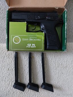 Predám airsoft výbavu alebo zvlášt (utr 45) - 5
