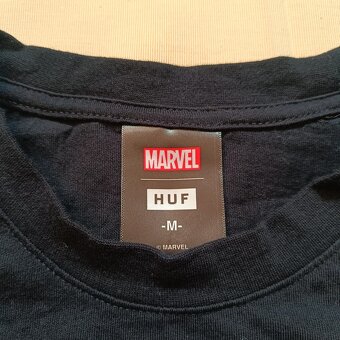Huf x Marvel čierne tričko s potlačou Venom M - 5