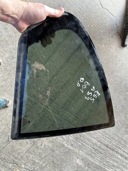 Sklo okno na BMW 7 e65/66 - 5
