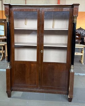 starožitná Vitrínová knižnica - 5