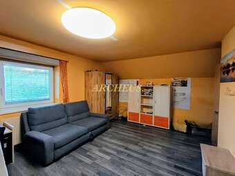 NA PREDAJ VIACGENERAČNÝ RODINNÝ DOM, POZEMOK 584M2, MYJAVA - 5