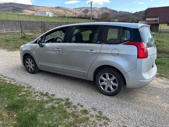 Peugeot 5008 - 5