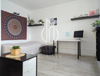 Komplet zrekonštr. zariadená garsónka v blízkosti centra - 5