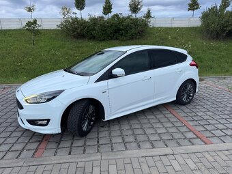 Ford Focus 1.5 EcoBoost ST-Line - 5