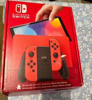 Nintedo Switch OLED Mario Red edition + karta + brašna - 5