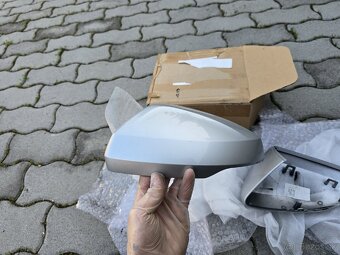 VW Polo 2G – krytky spätných zrkadiel, strieborné (originál - 5