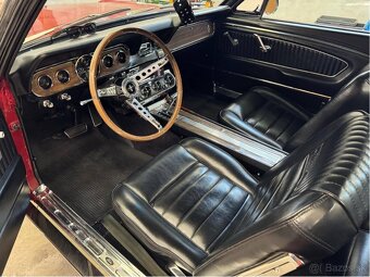 Ford Mustang Fastback z roku 1966 V8 Cruise-O-Matic - 5