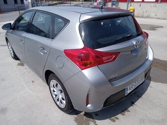 Auris - 5