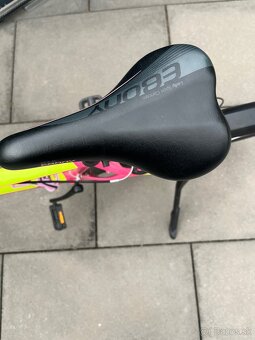 Ruzovo zlty bicykel - 5